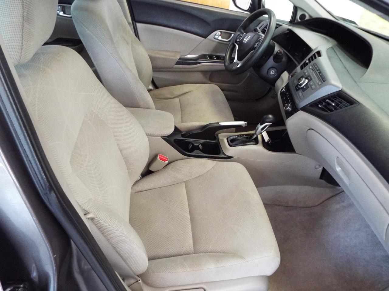 Honda Civic EX Sedan 5-Speed AT 2012
