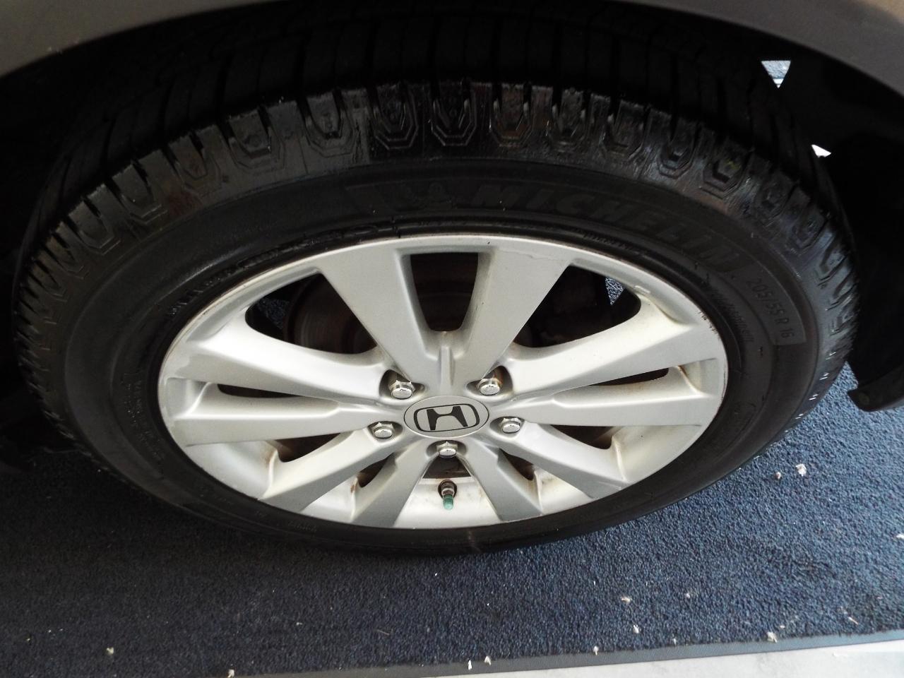 Honda Civic EX Sedan 5-Speed AT 2012
