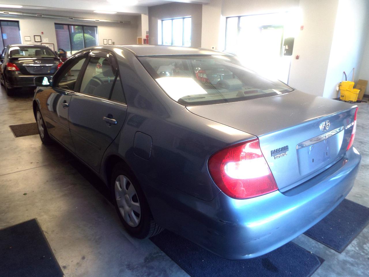 Toyota Camry LE 2003