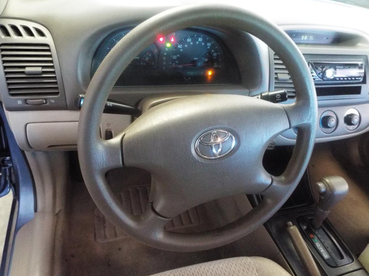 Toyota Camry LE 2003