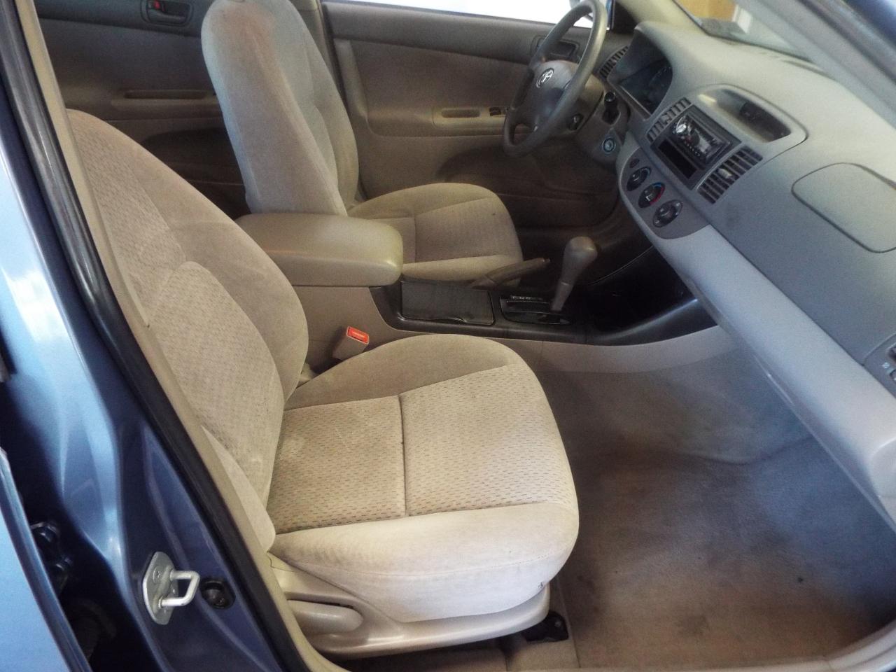 Toyota Camry LE 2003