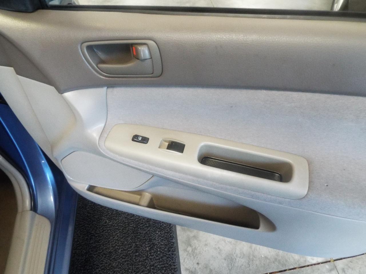 Toyota Camry LE 2003