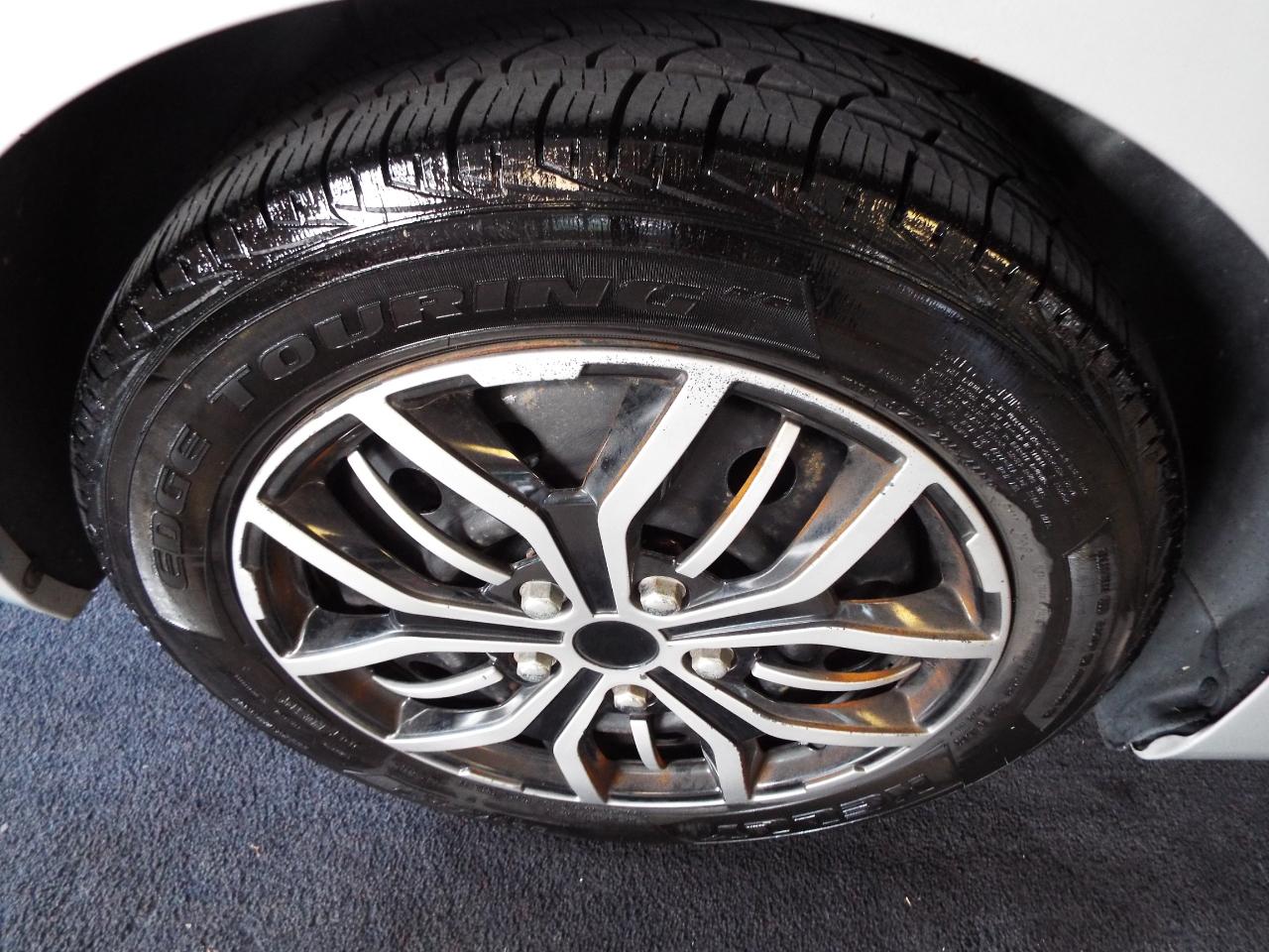 Hyundai Elantra GLS Auto 2012