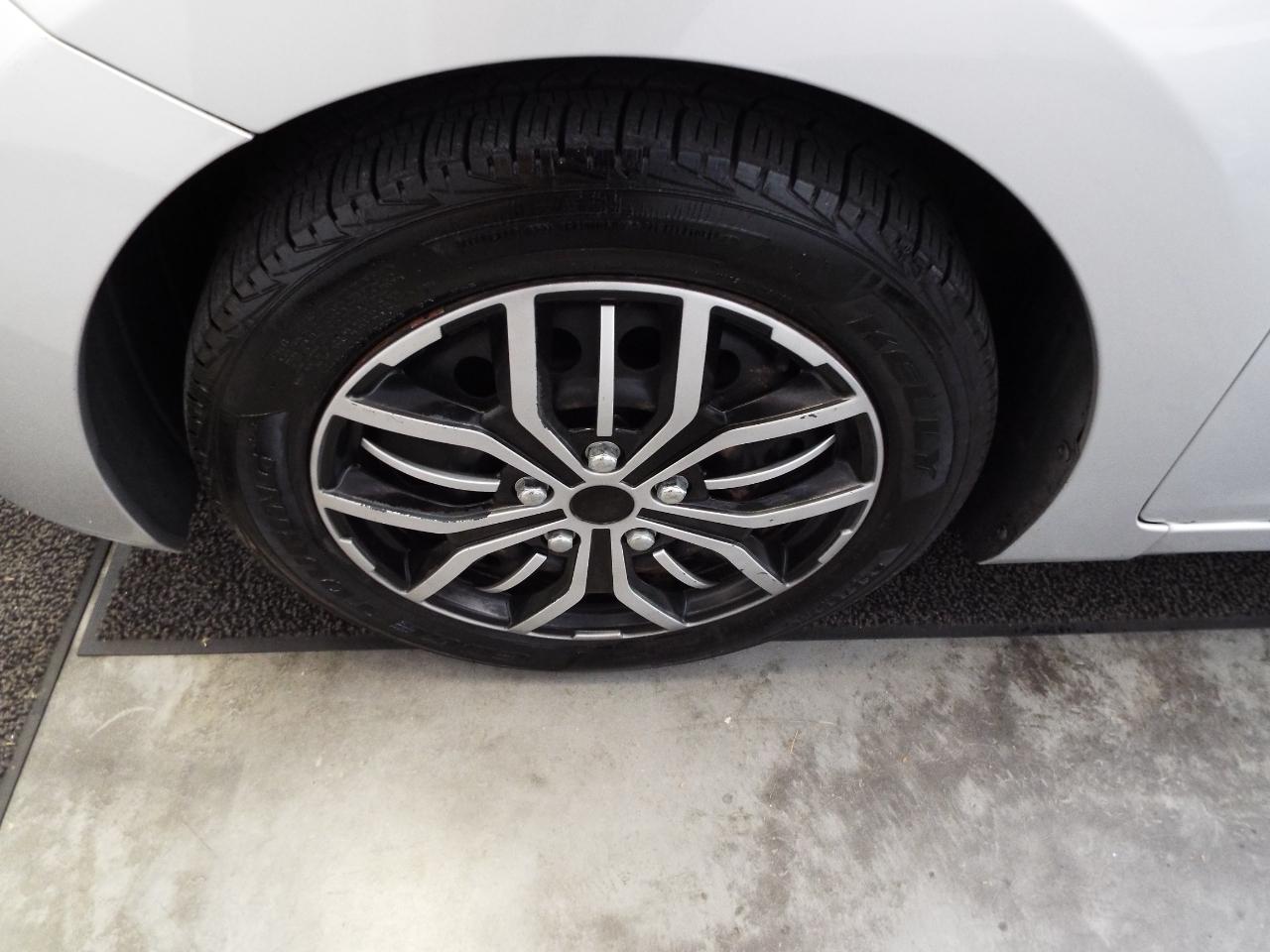 Hyundai Elantra GLS Auto 2012