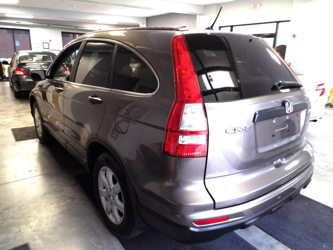 Honda CR-V SE 4WD 5-Speed AT 2011