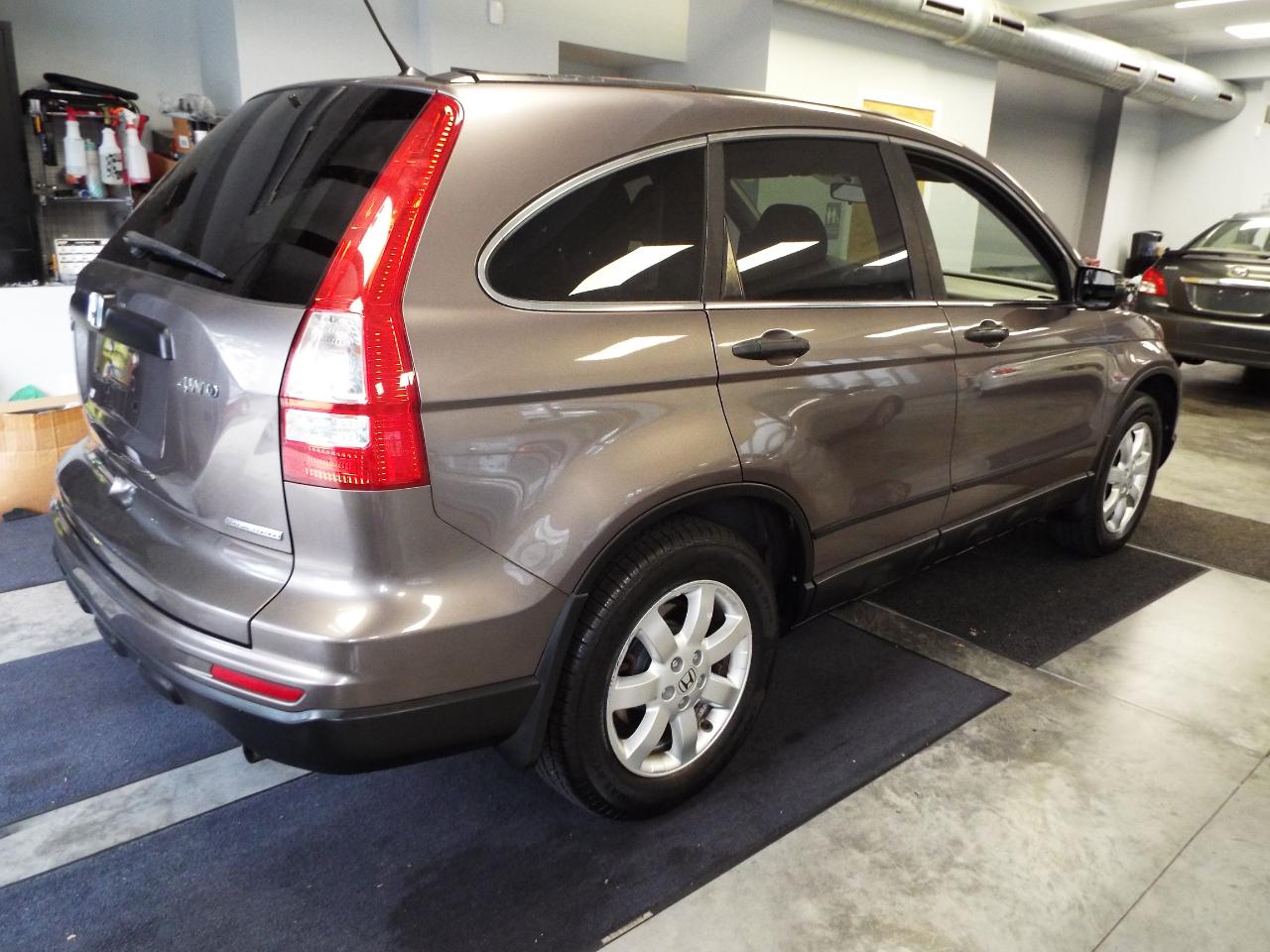 Honda CR-V SE 4WD 5-Speed AT 2011