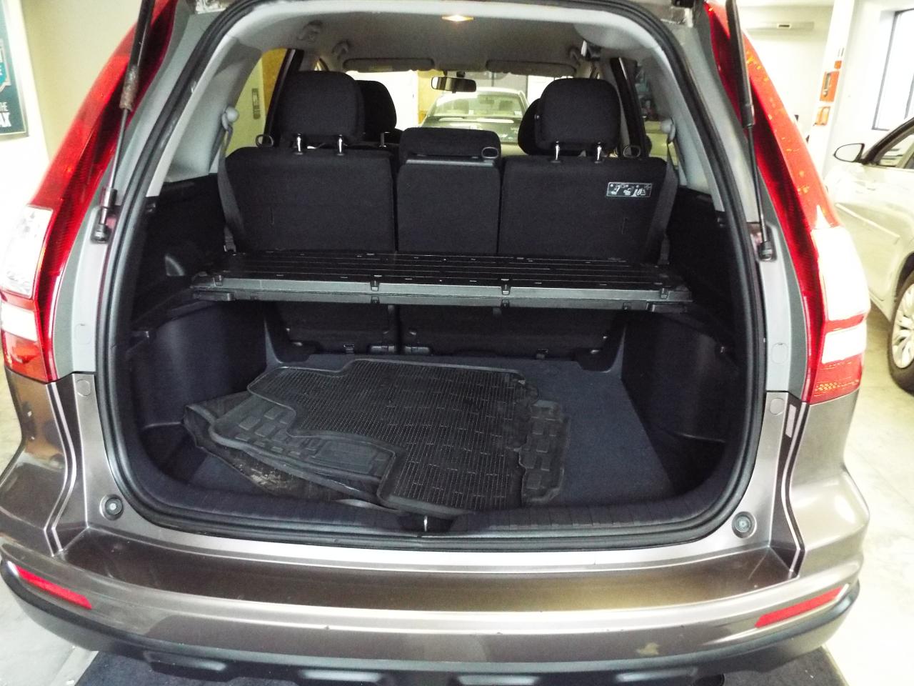 Honda CR-V SE 4WD 5-Speed AT 2011
