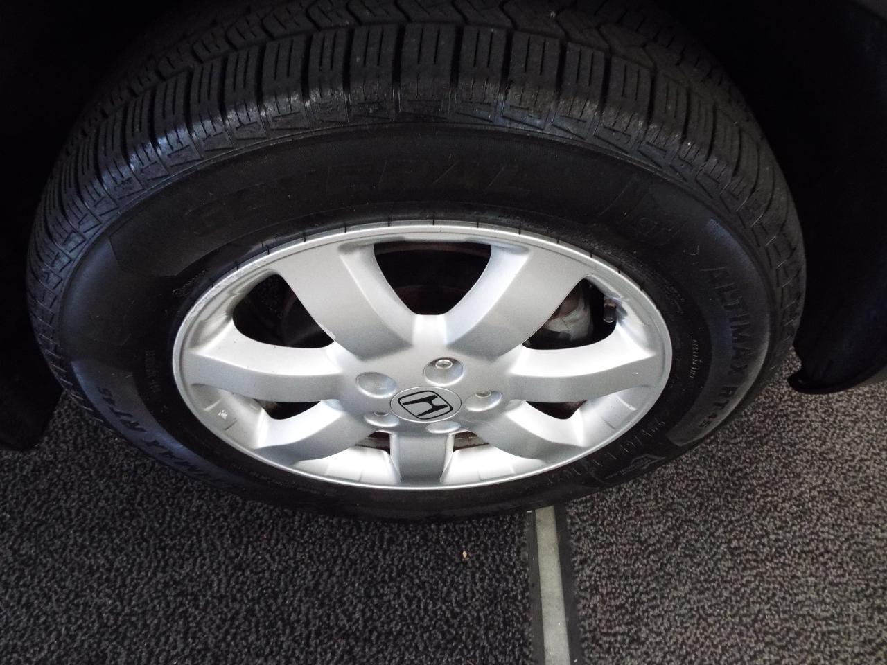 Honda CR-V SE 4WD 5-Speed AT 2011