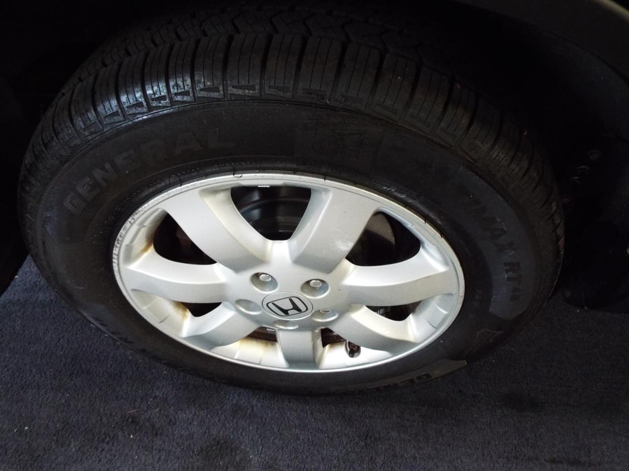 Honda CR-V SE 4WD 5-Speed AT 2011