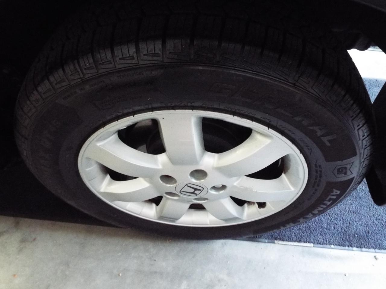 Honda CR-V SE 4WD 5-Speed AT 2011