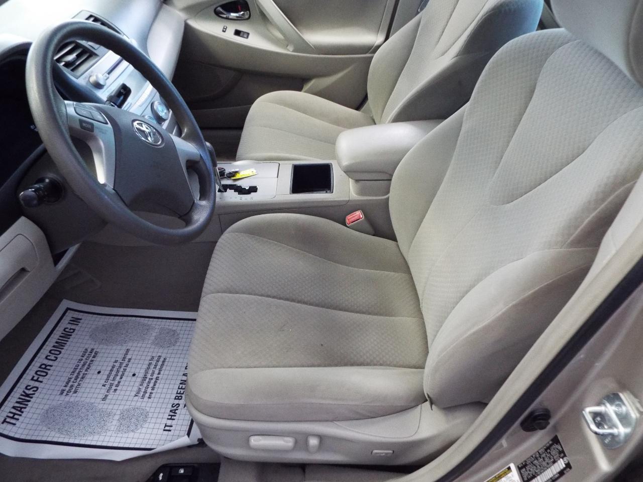 Toyota Camry LE 5-Spd AT 2008