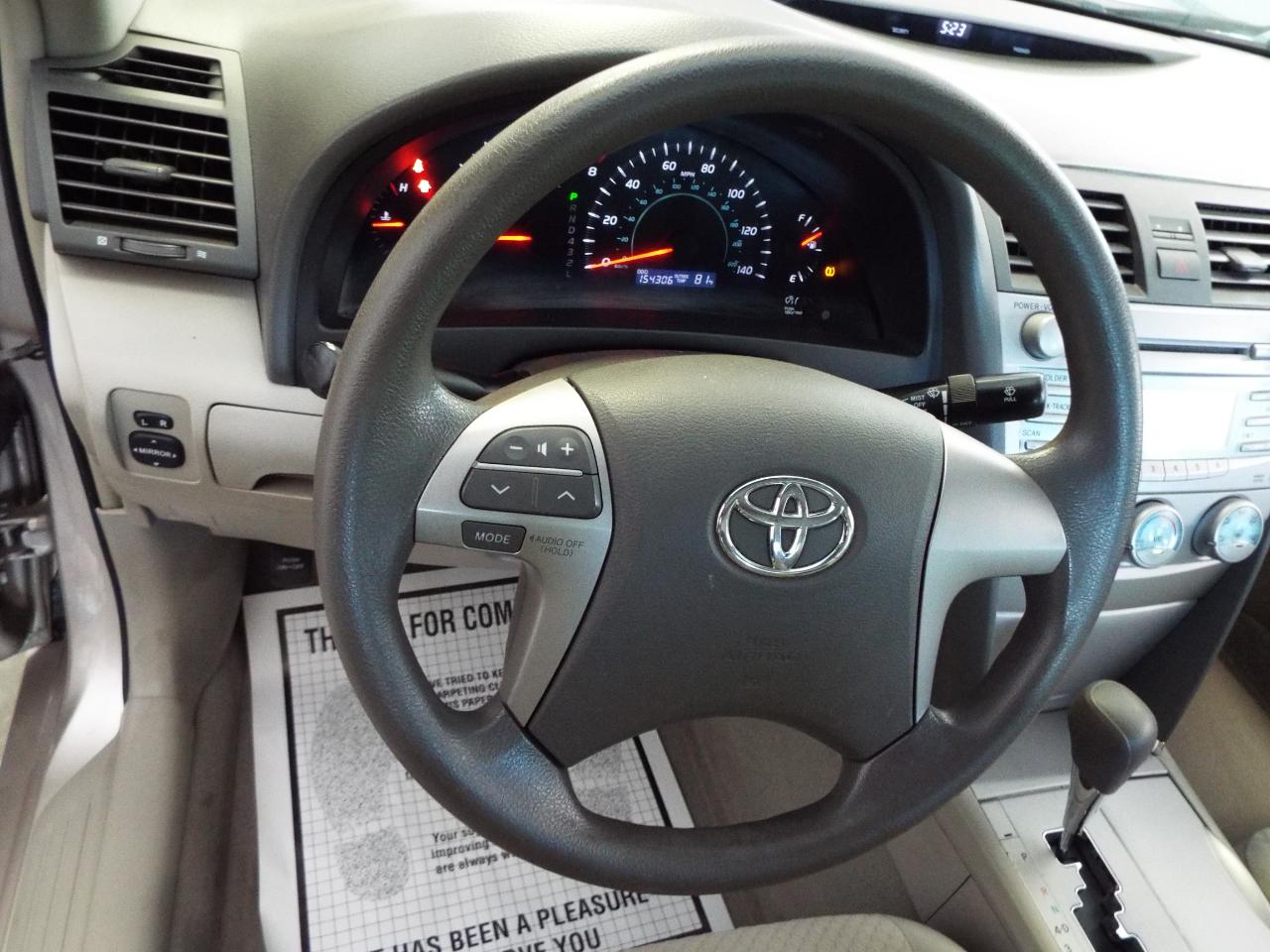 Toyota Camry LE 5-Spd AT 2008