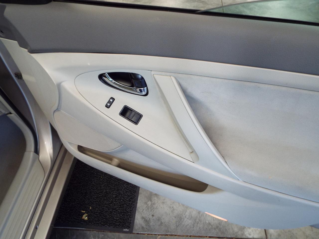 Toyota Camry LE 5-Spd AT 2008