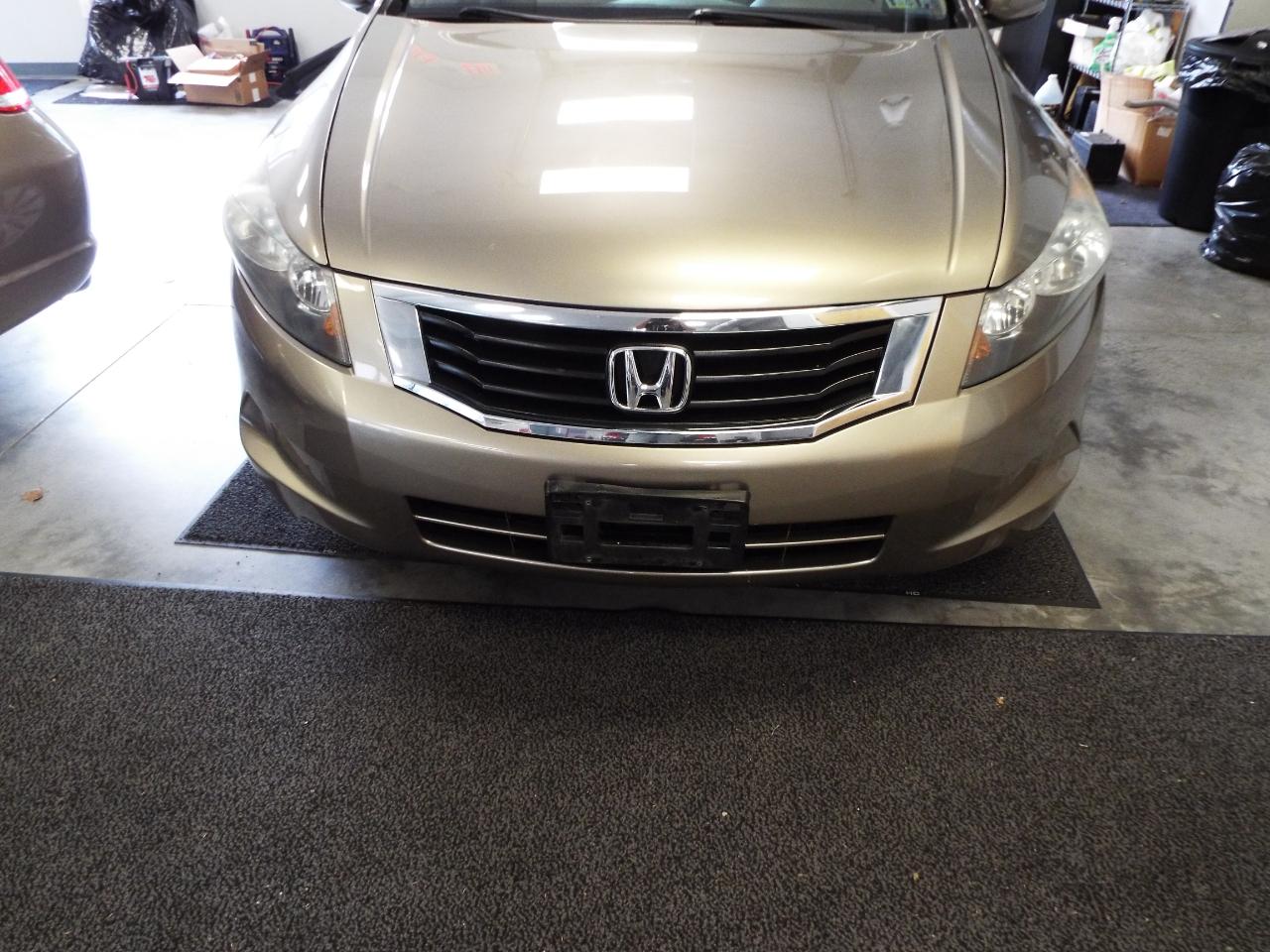 Honda Accord LX sedan AT 2010