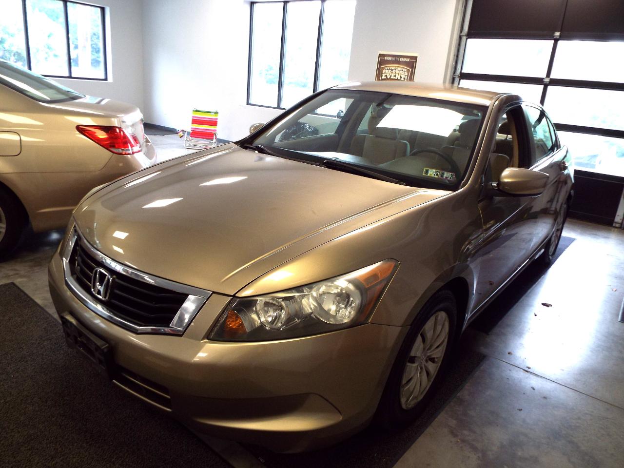 Honda Accord LX sedan AT 2010