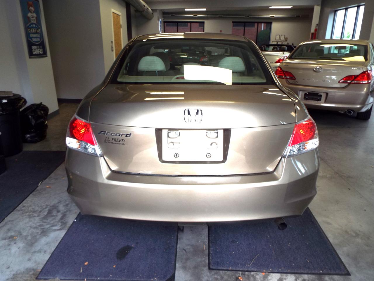 Honda Accord LX sedan AT 2010