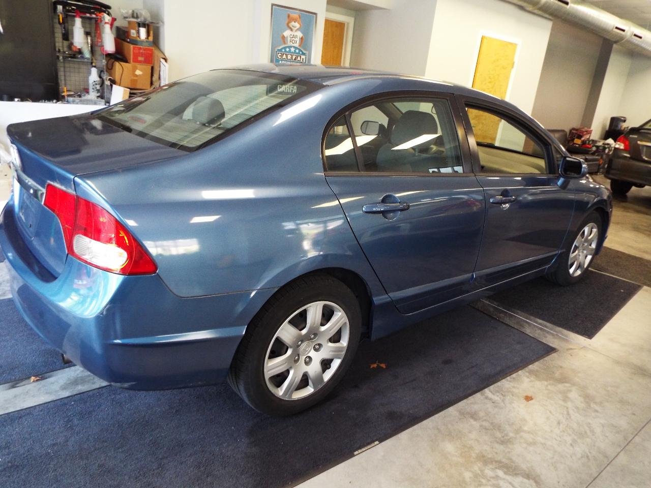 Toyota Camry LE 5-Spd AT 2009