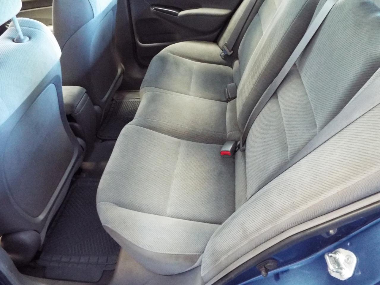 Toyota Camry LE 5-Spd AT 2009