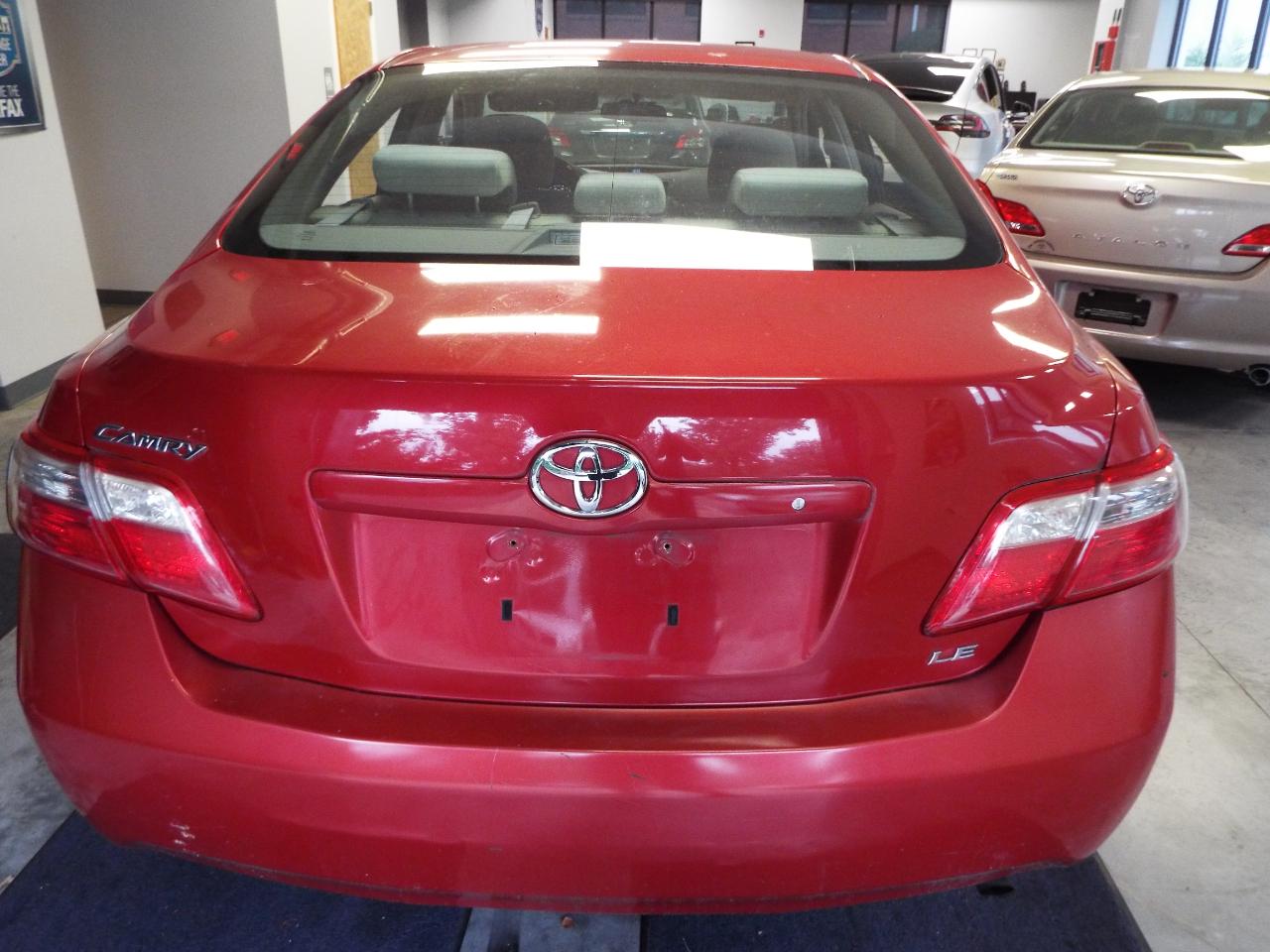 Toyota Camry LE 5-Spd AT 2009