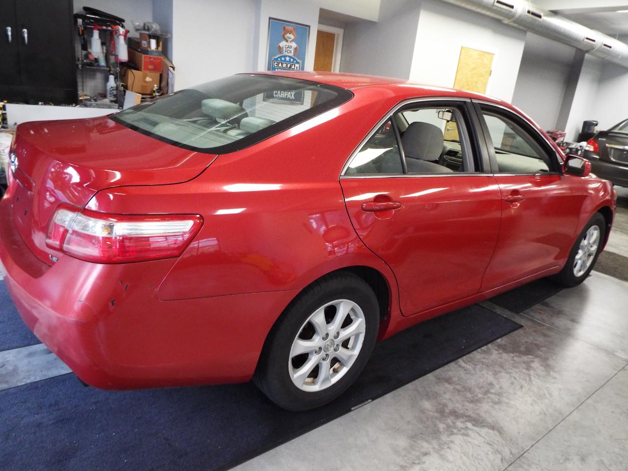 Toyota Camry LE 5-Spd AT 2009