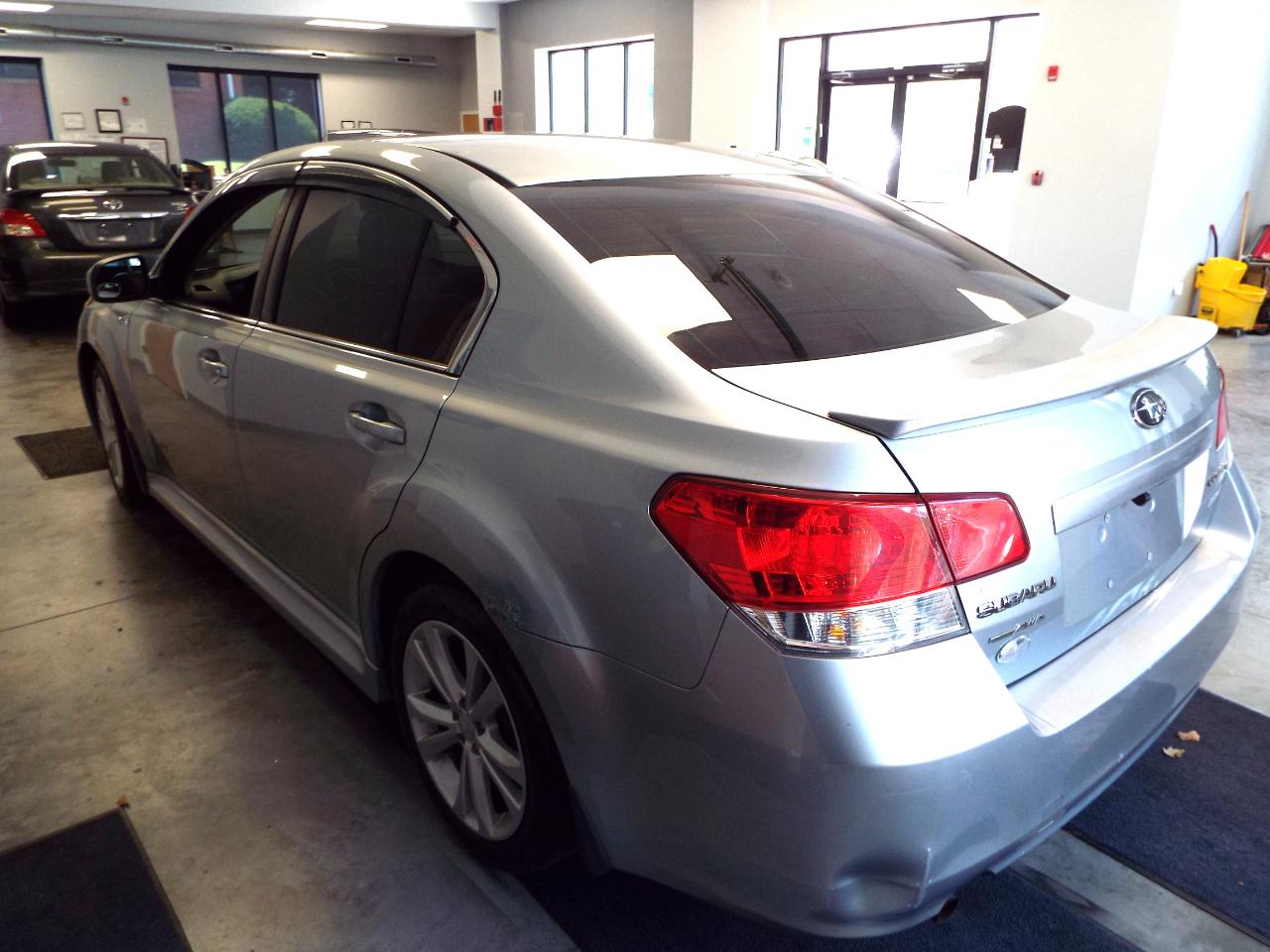 Subaru Legacy 2.5i 2012
