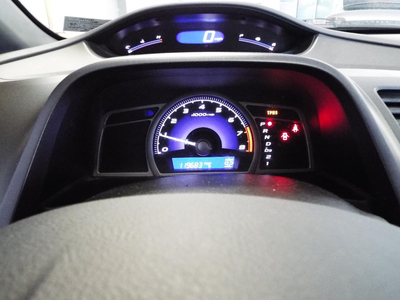 Honda Civic LX Sedan 5-Speed AT 2009