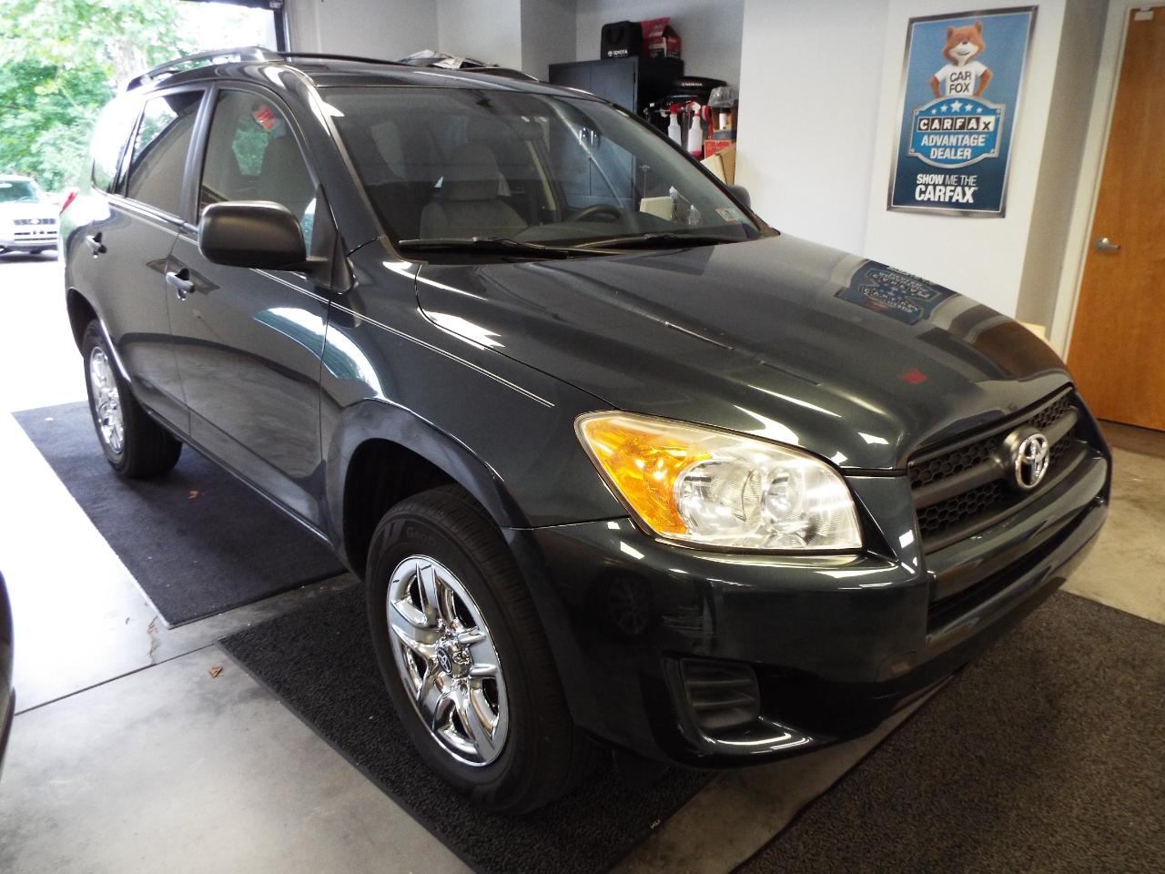 Toyota RAV4 Base I4 4WD 2012