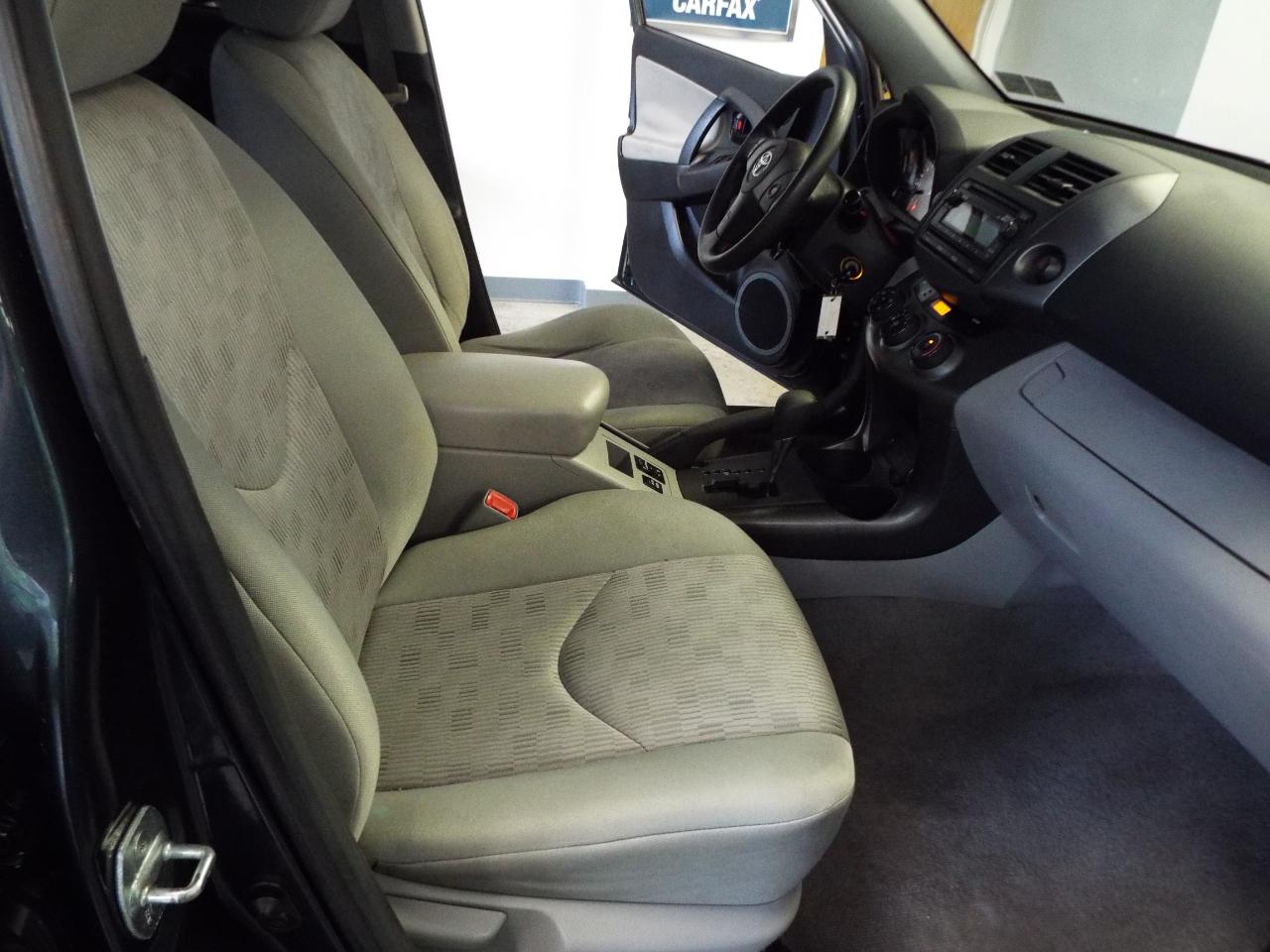 Toyota RAV4 Base I4 4WD 2012