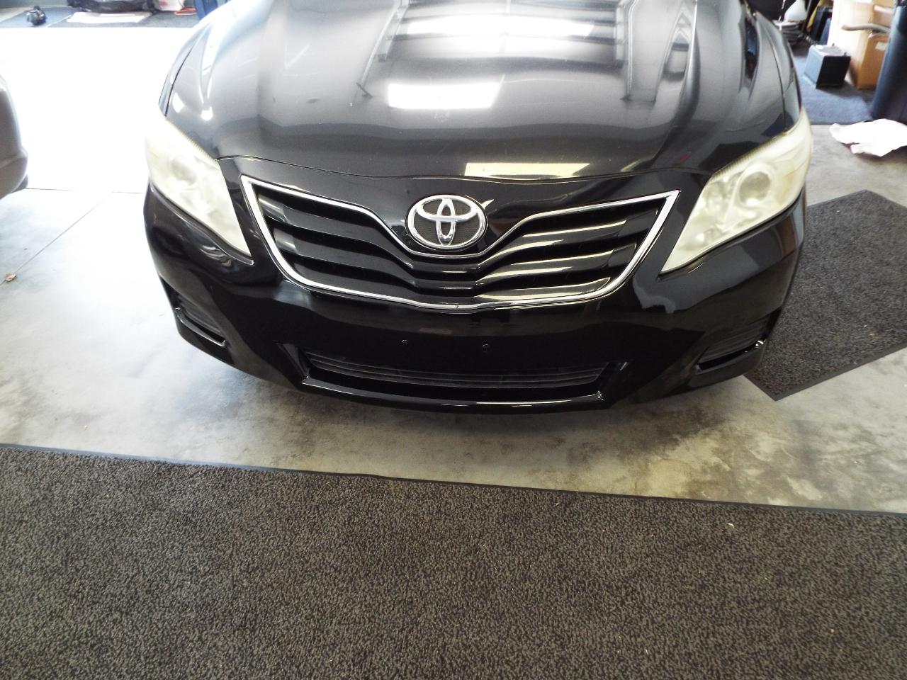 Toyota Camry LE 6-Spd AT 2010