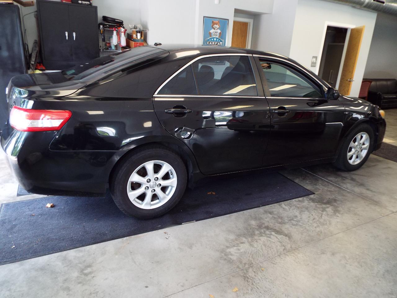 Toyota Camry LE 6-Spd AT 2010