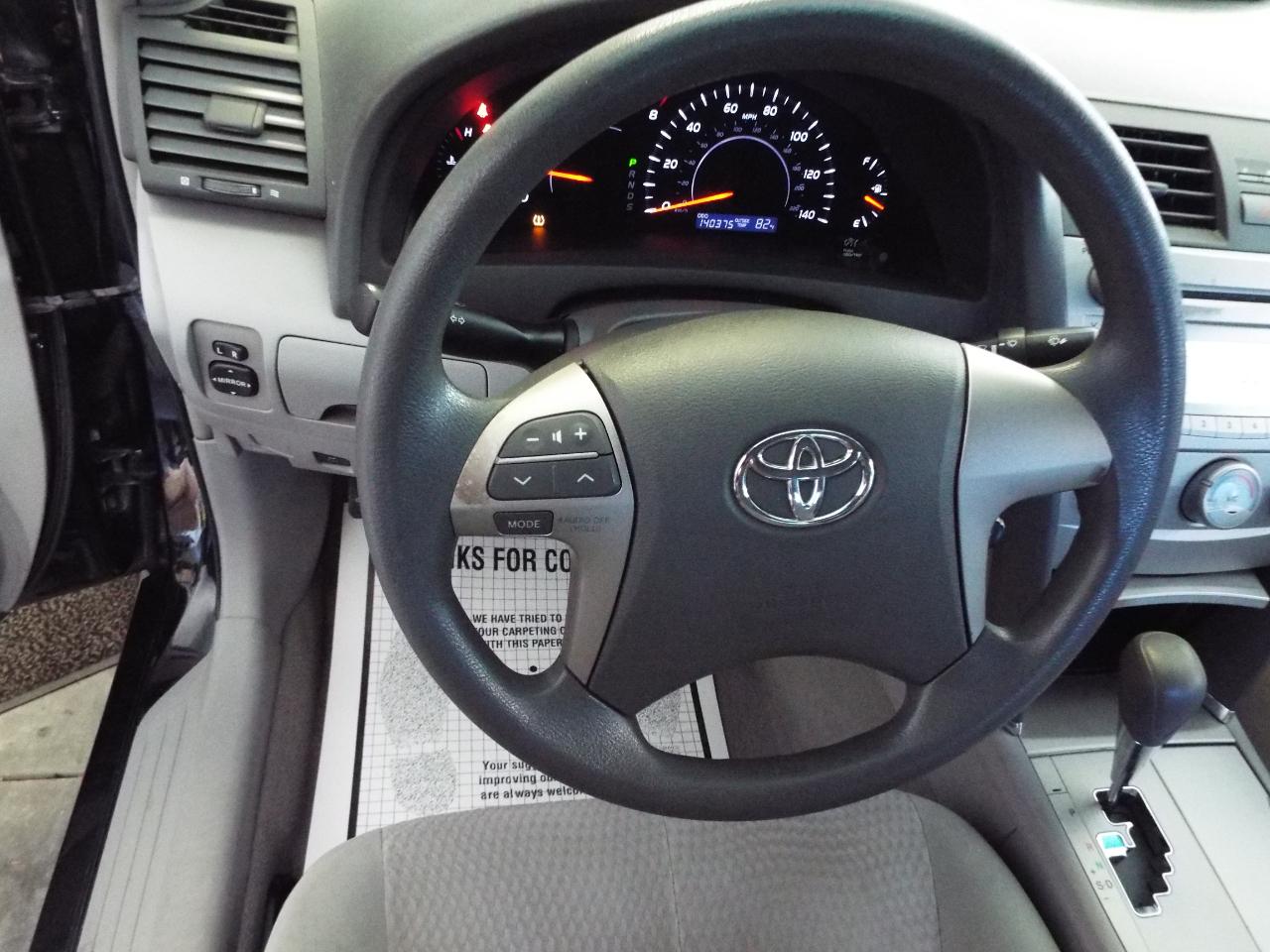 Toyota Camry LE 6-Spd AT 2010