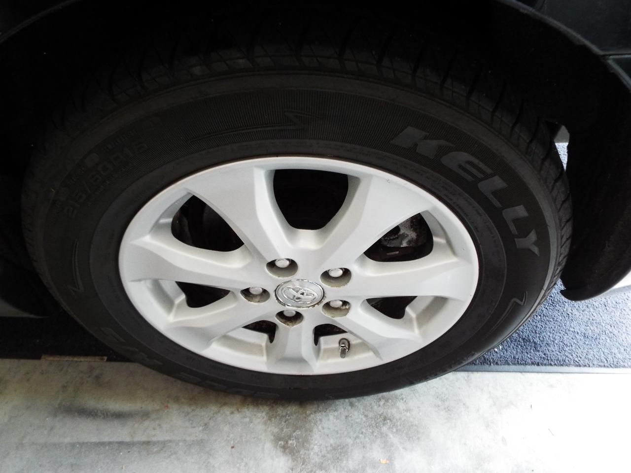 Toyota Camry LE 6-Spd AT 2010