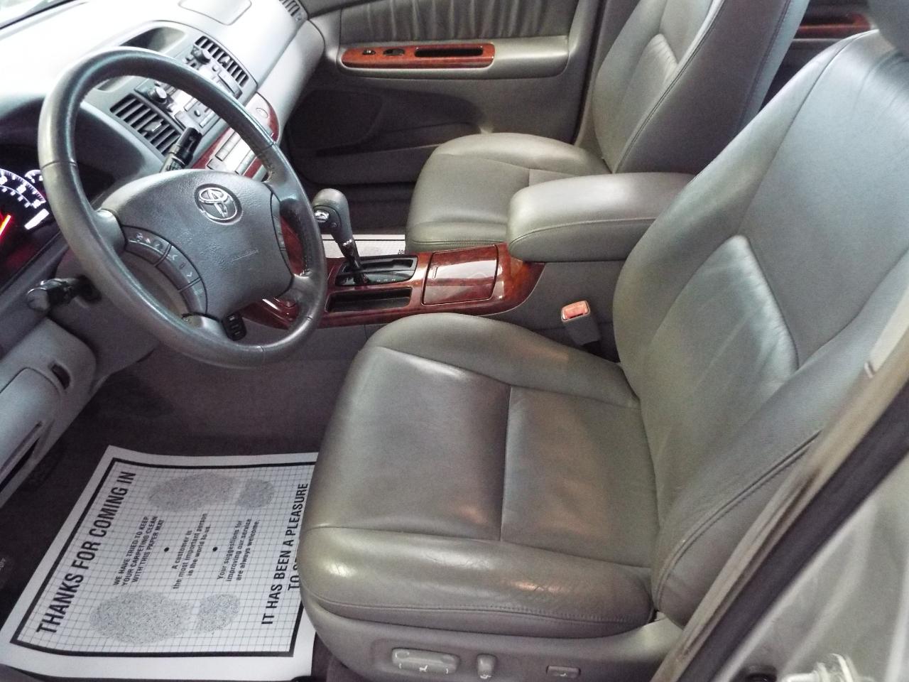 Toyota Camry XLE V6 2005