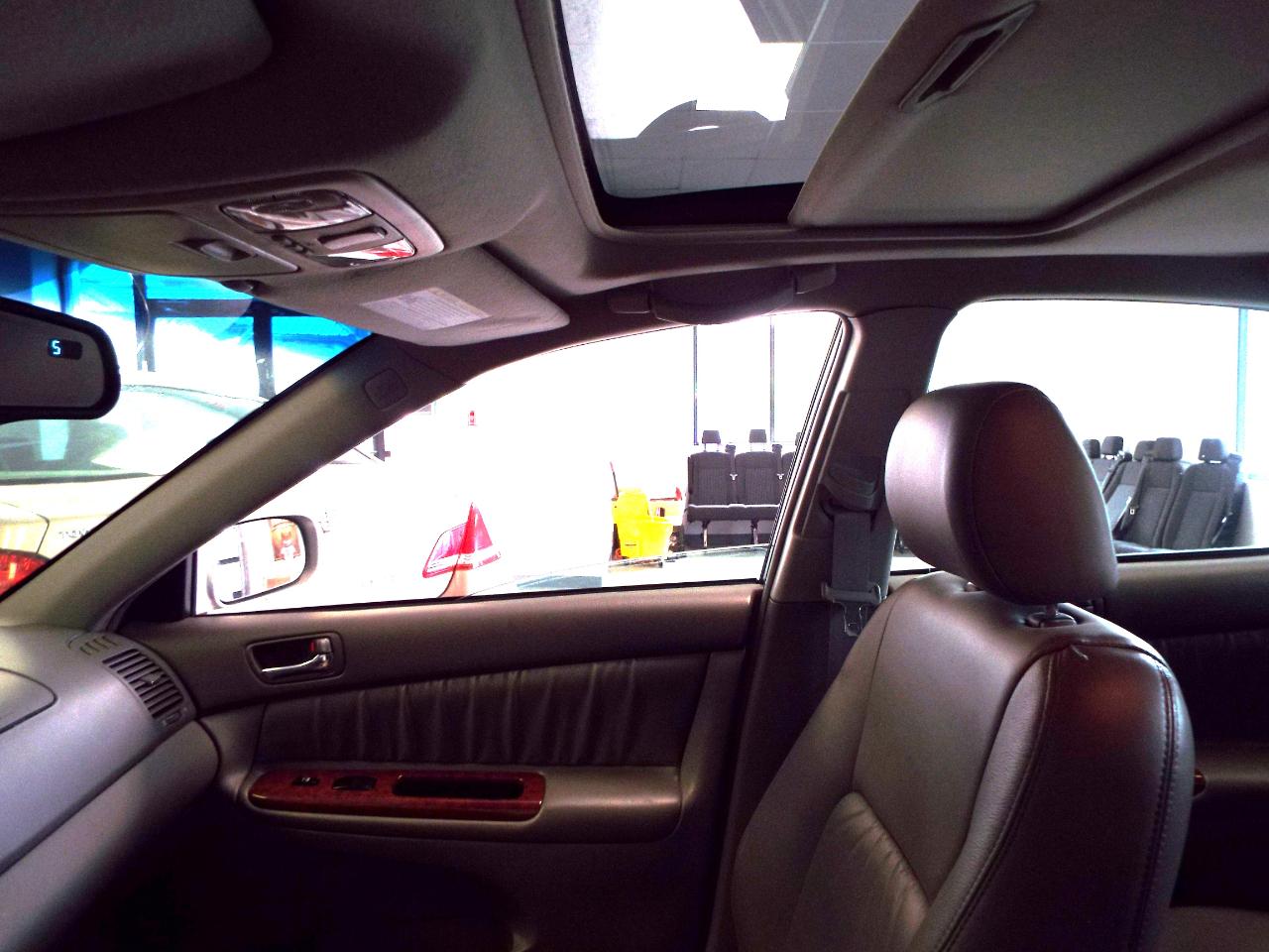 Toyota Camry XLE V6 2005