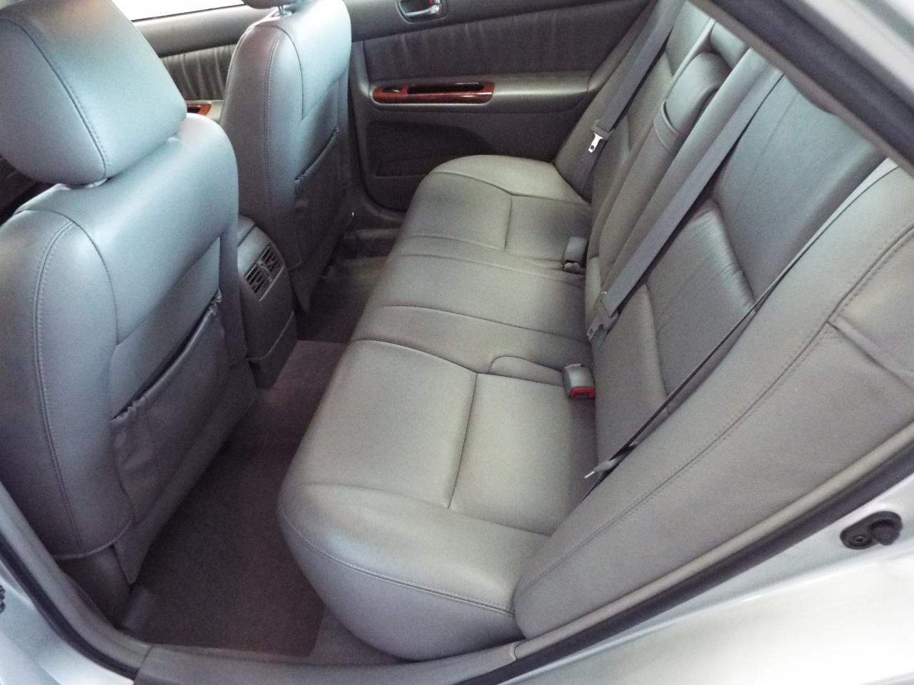Toyota Camry XLE V6 2005