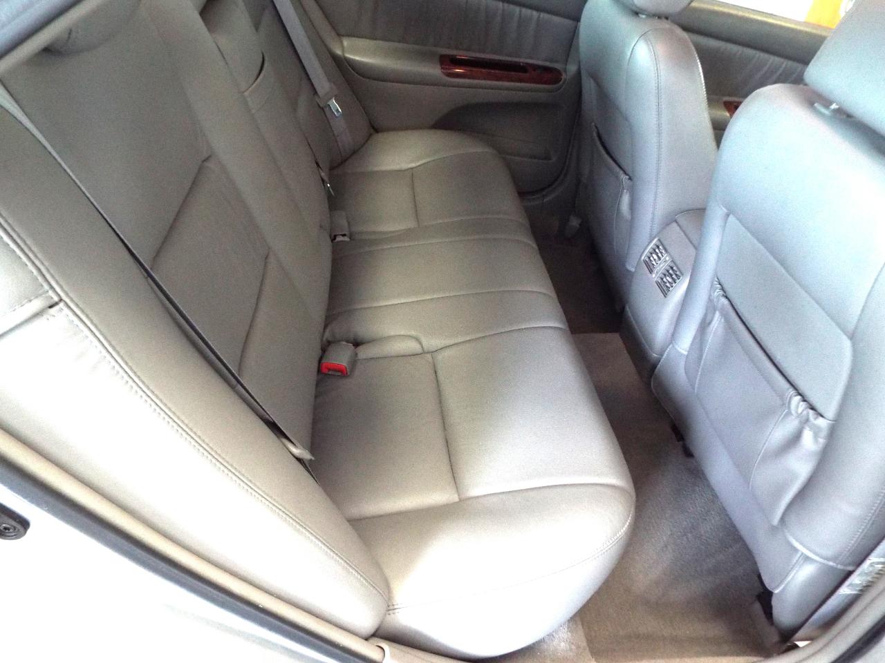Toyota Camry XLE V6 2005