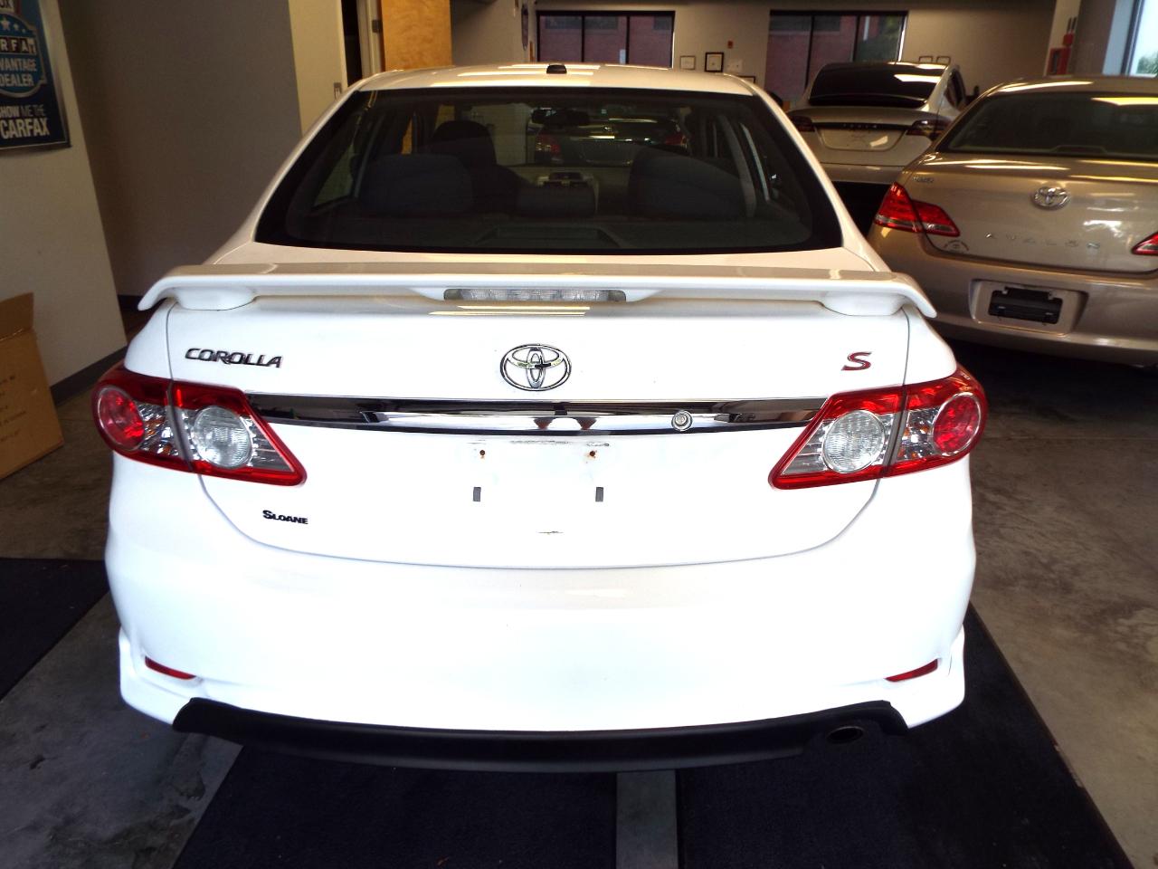 Toyota Corolla S 4-Speed AT 2012