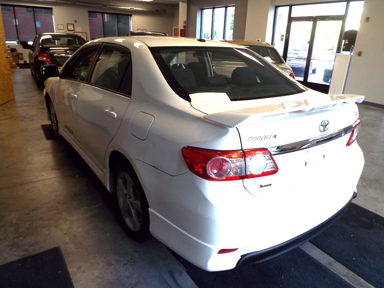 Toyota Corolla S 4-Speed AT 2012