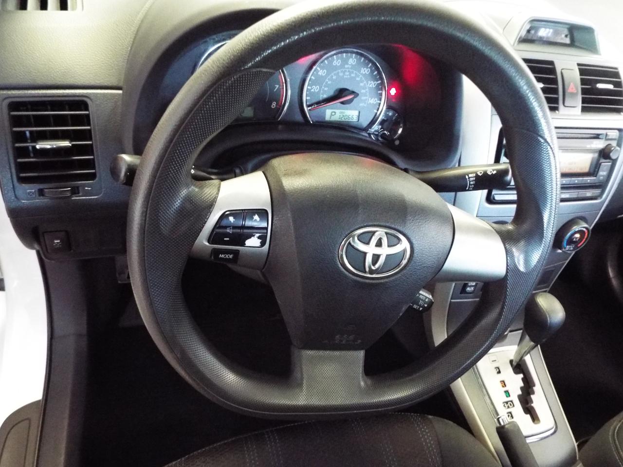Toyota Corolla S 4-Speed AT 2012