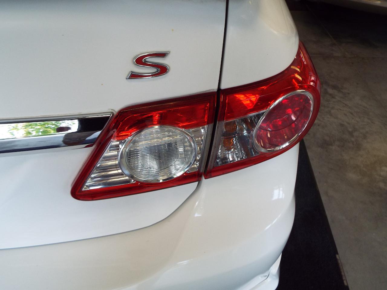 Toyota Corolla S 4-Speed AT 2012