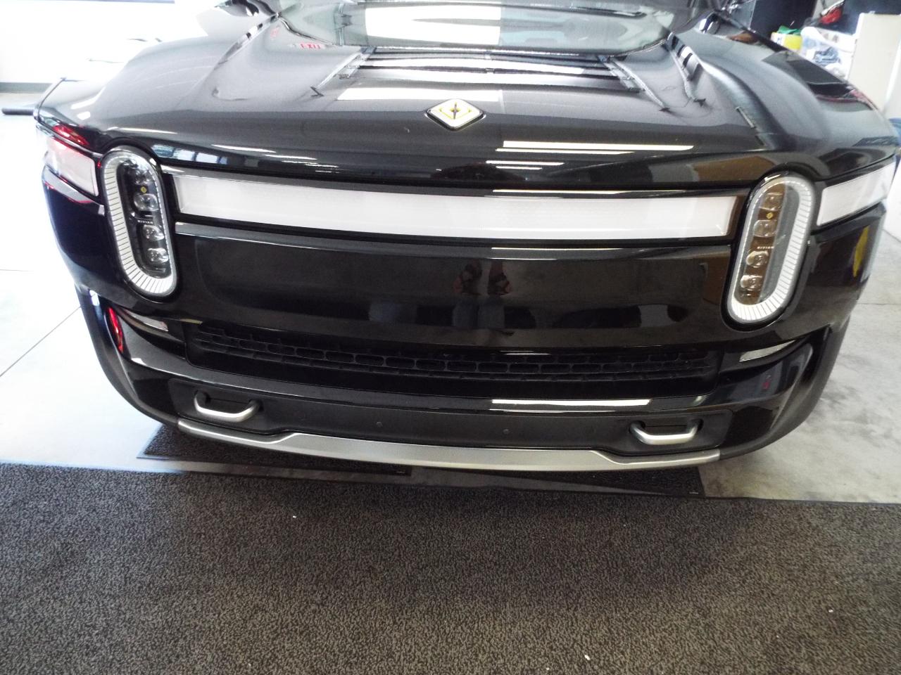 Rivian R1T Adventure 2023