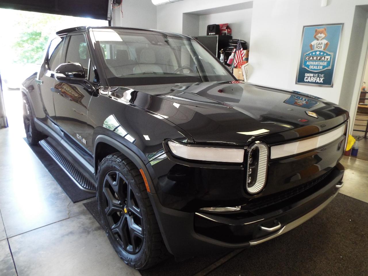 Rivian R1T Adventure 2023