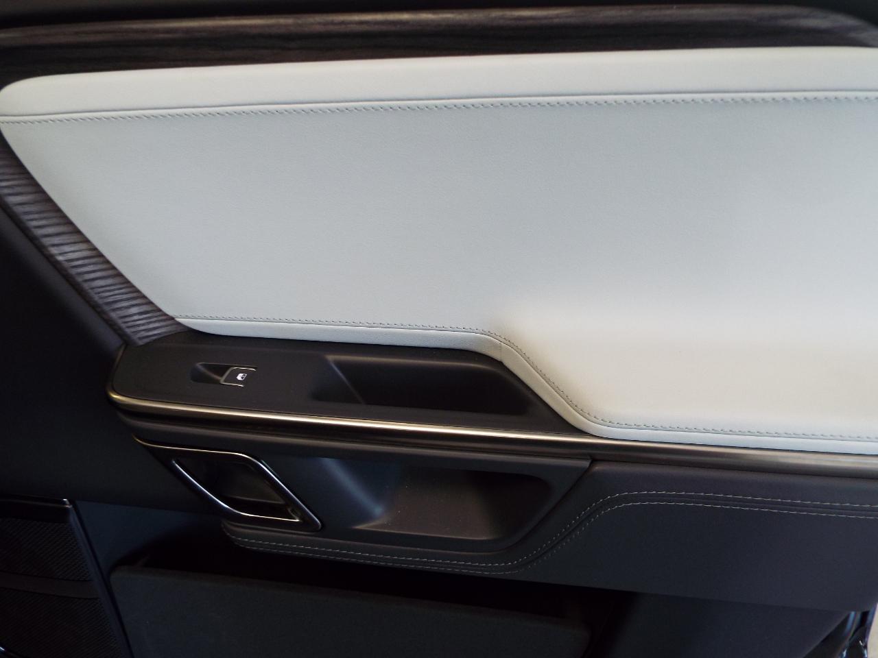 Rivian R1T Adventure 2023