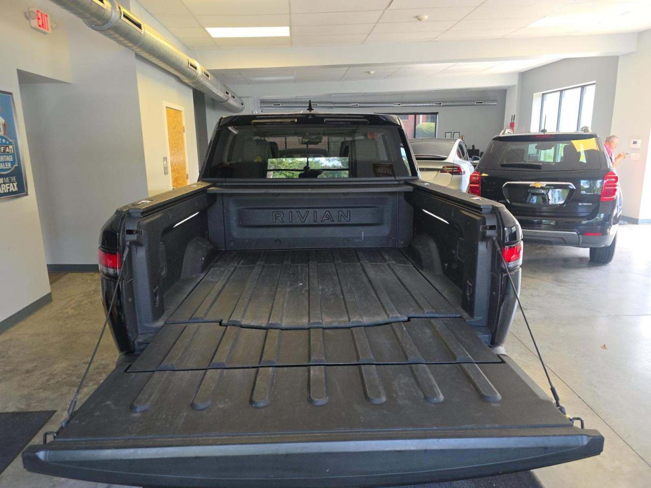 2023 Rivian R1T Adventure - Photo 23