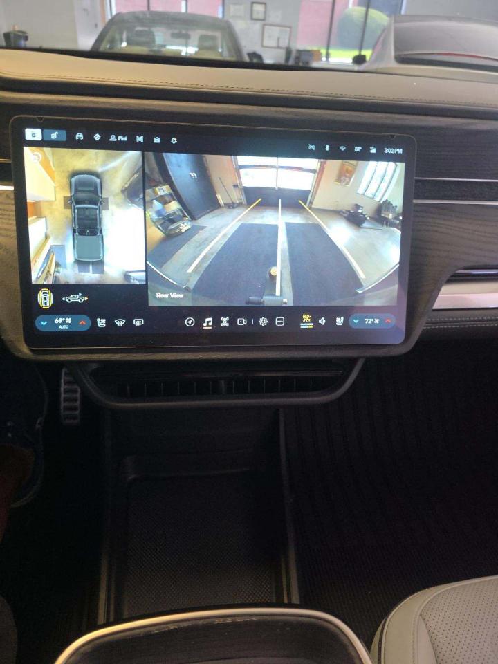 2023 Rivian R1T Adventure - Photo 15
