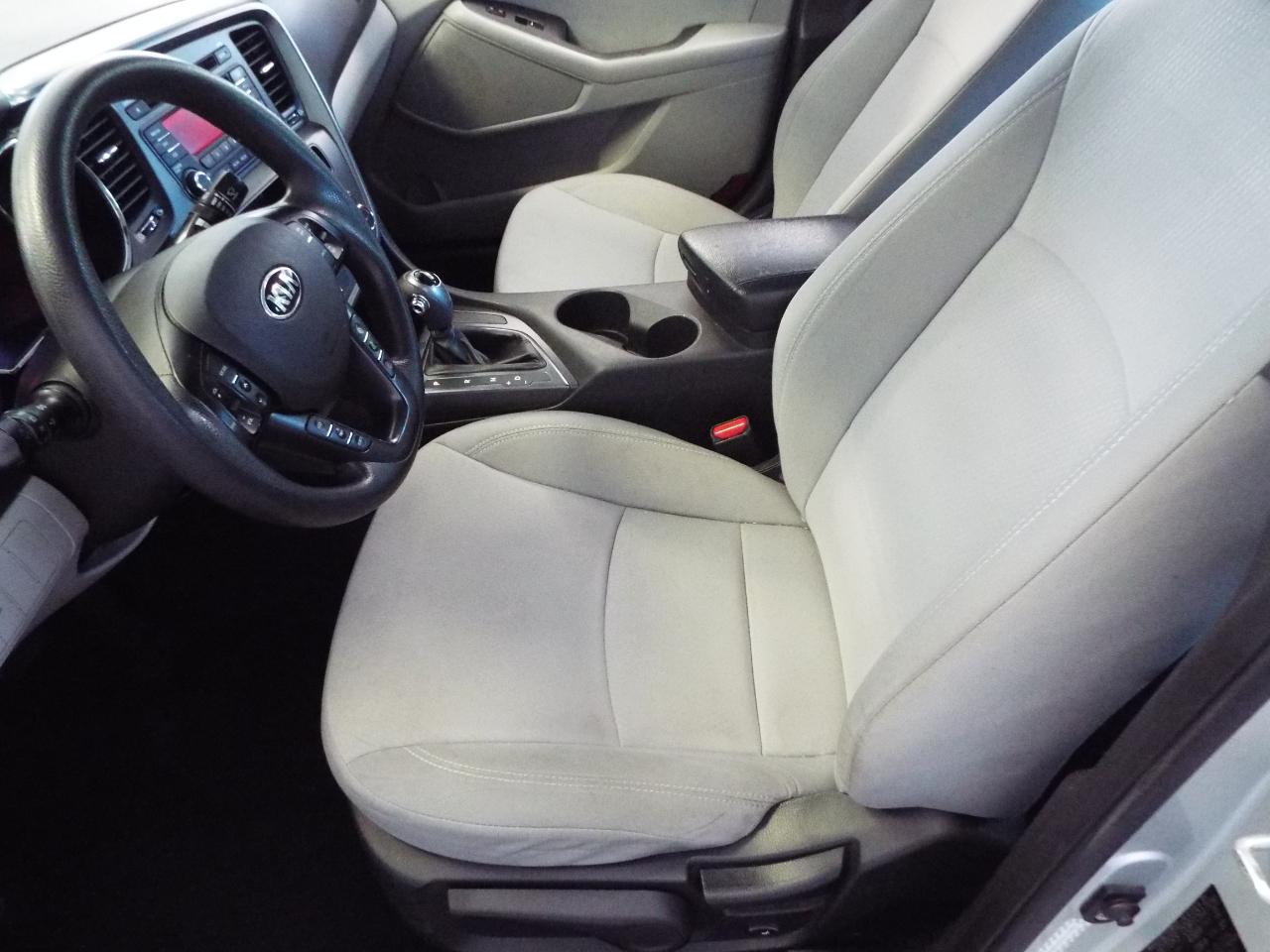 Kia Optima LX MT 2013