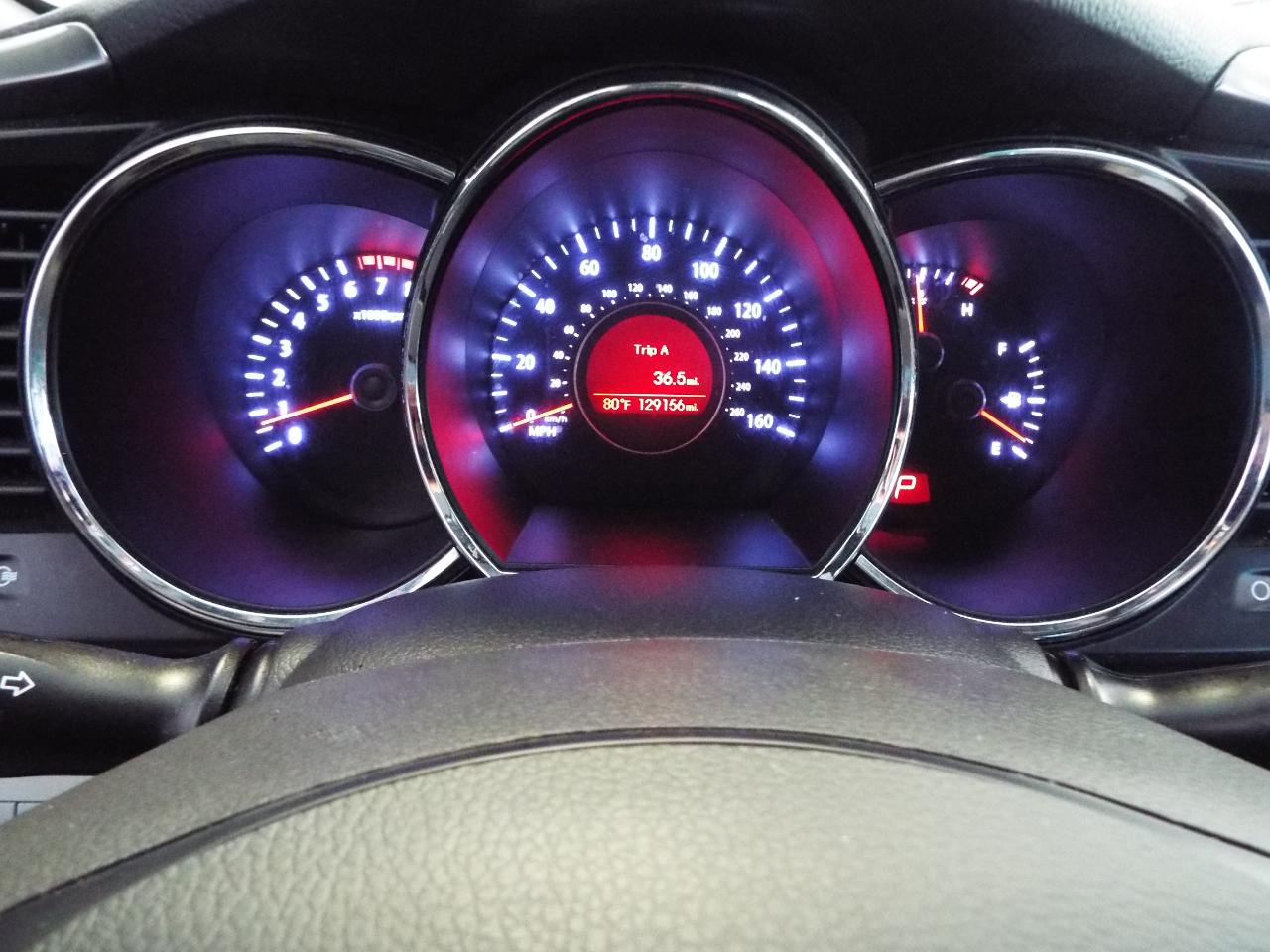 Kia Optima LX MT 2013