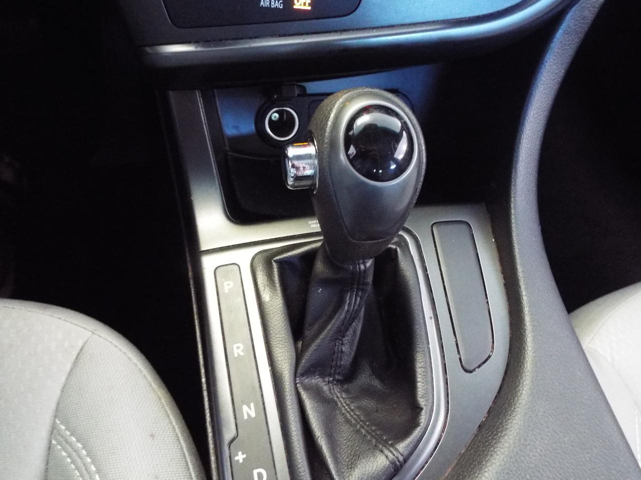 Kia Optima LX MT 2013