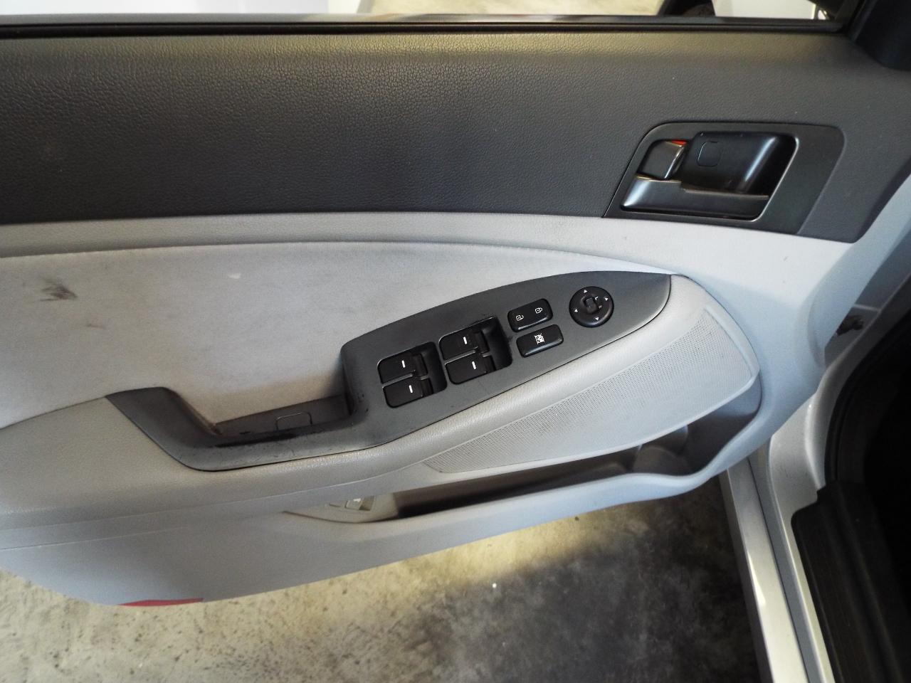 Kia Optima LX MT 2013