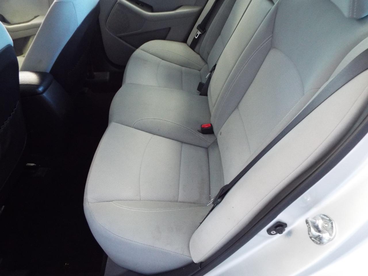 Kia Optima LX MT 2013